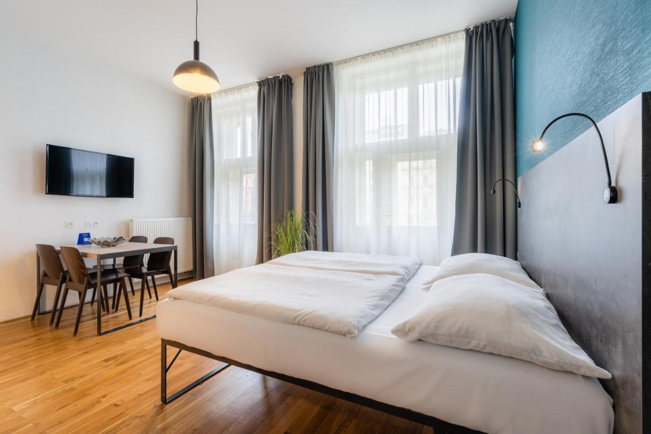 Ea Aparthotel Melantrich Praha Bagian luar foto